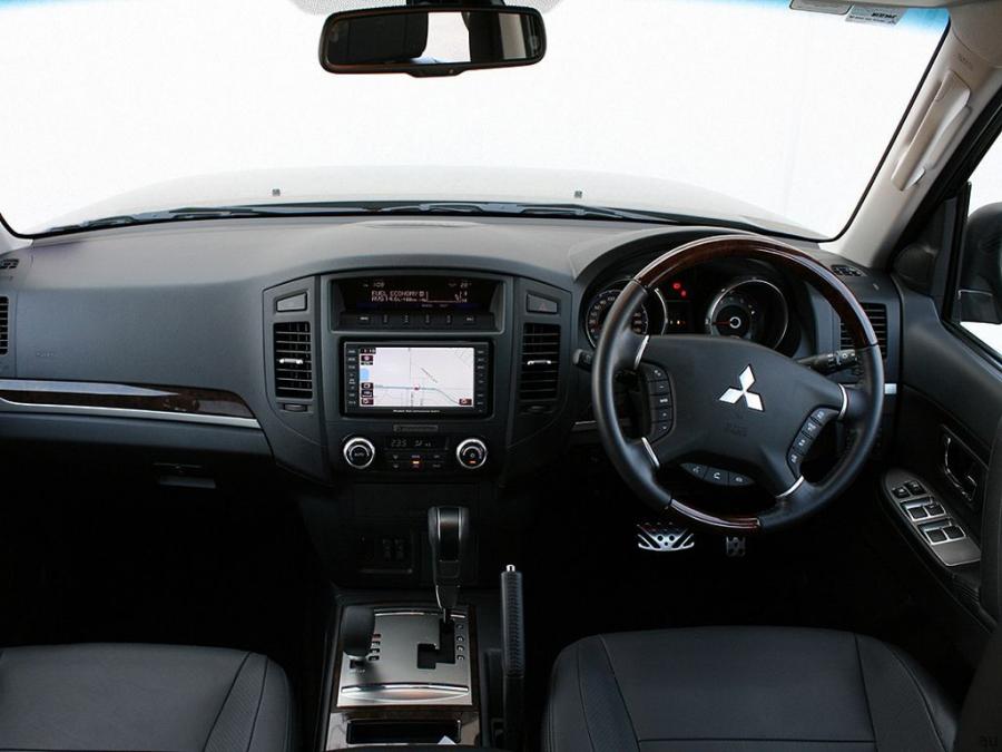  Mitsubishi Pajero 5-Door 2006 года  (AU) (фото 9 из 13)